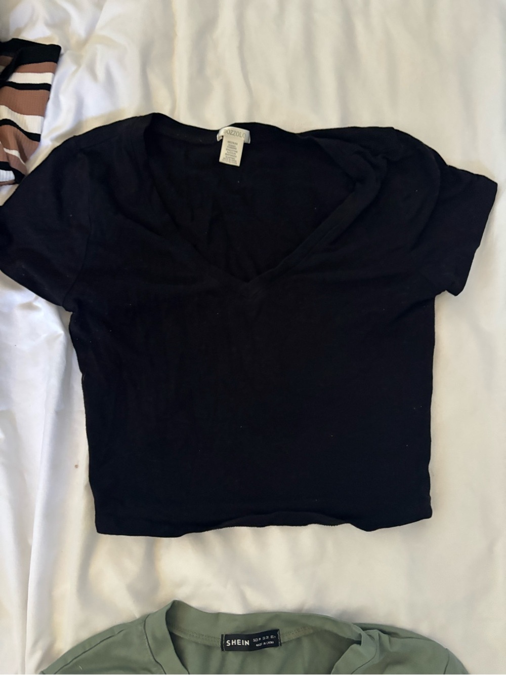 Bozzolo Black V-Neck Crop Top
